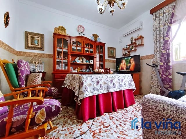 6 soveværelse Villa til salg i Casariche - € 167.000 (Ref: 8142457)