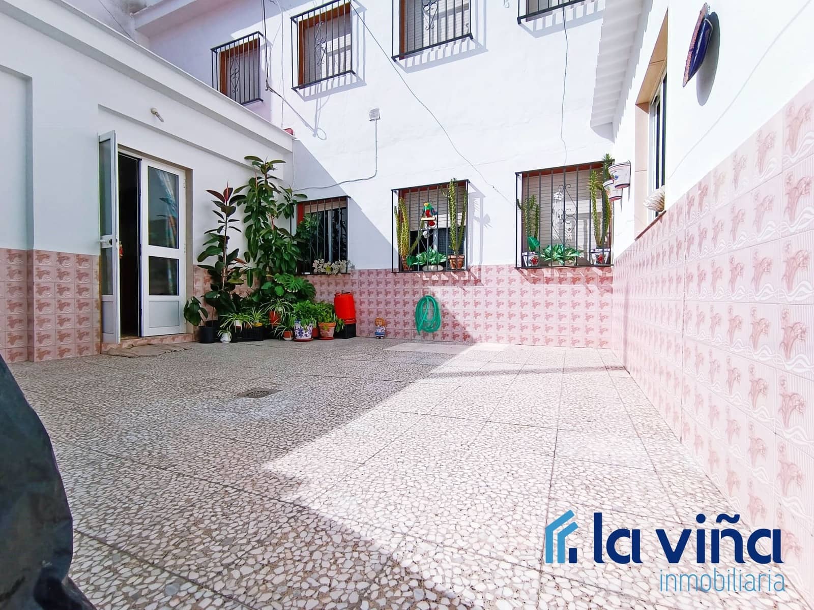 6 soveværelse Villa til salg i Casariche - € 167.000 (Ref: 8142457)