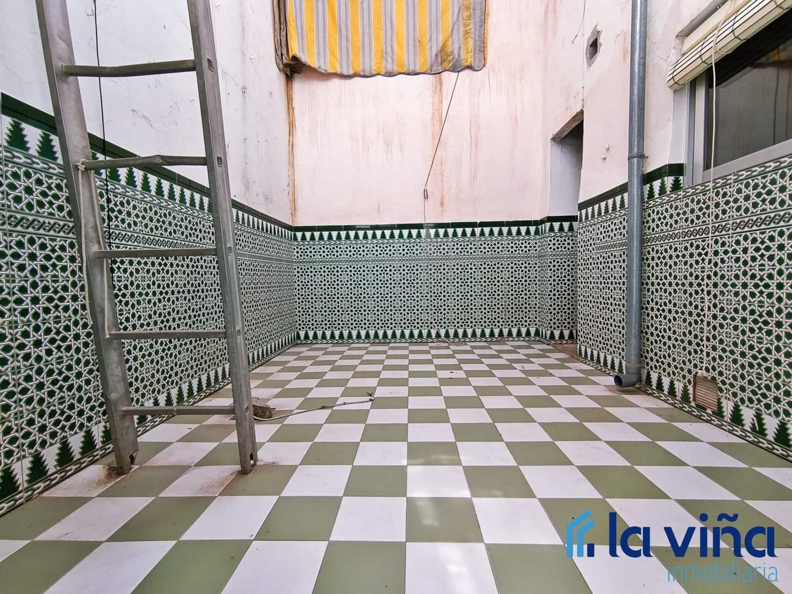 5 soveværelse Byhus til salg i El Tejar - € 105.000 (Ref: 8142483)