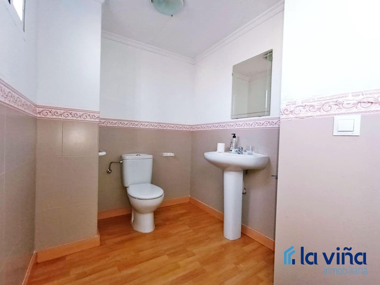 Commercieel te koop in Antequera - € 125.000 (Ref: 8201670)