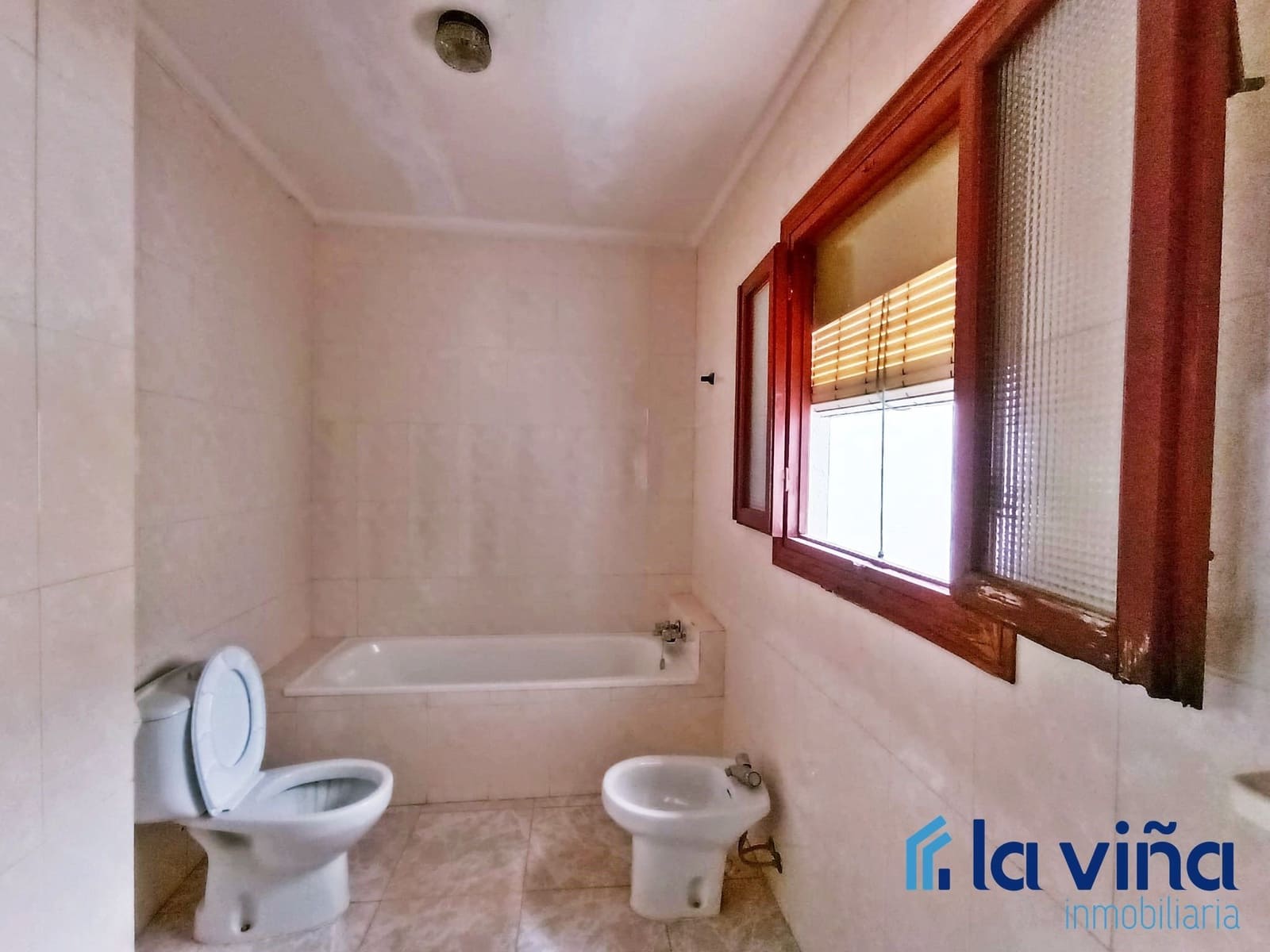 Kaupallinen vuokrattavana paikassa Mollina - 500 € (Ref: 8252440)