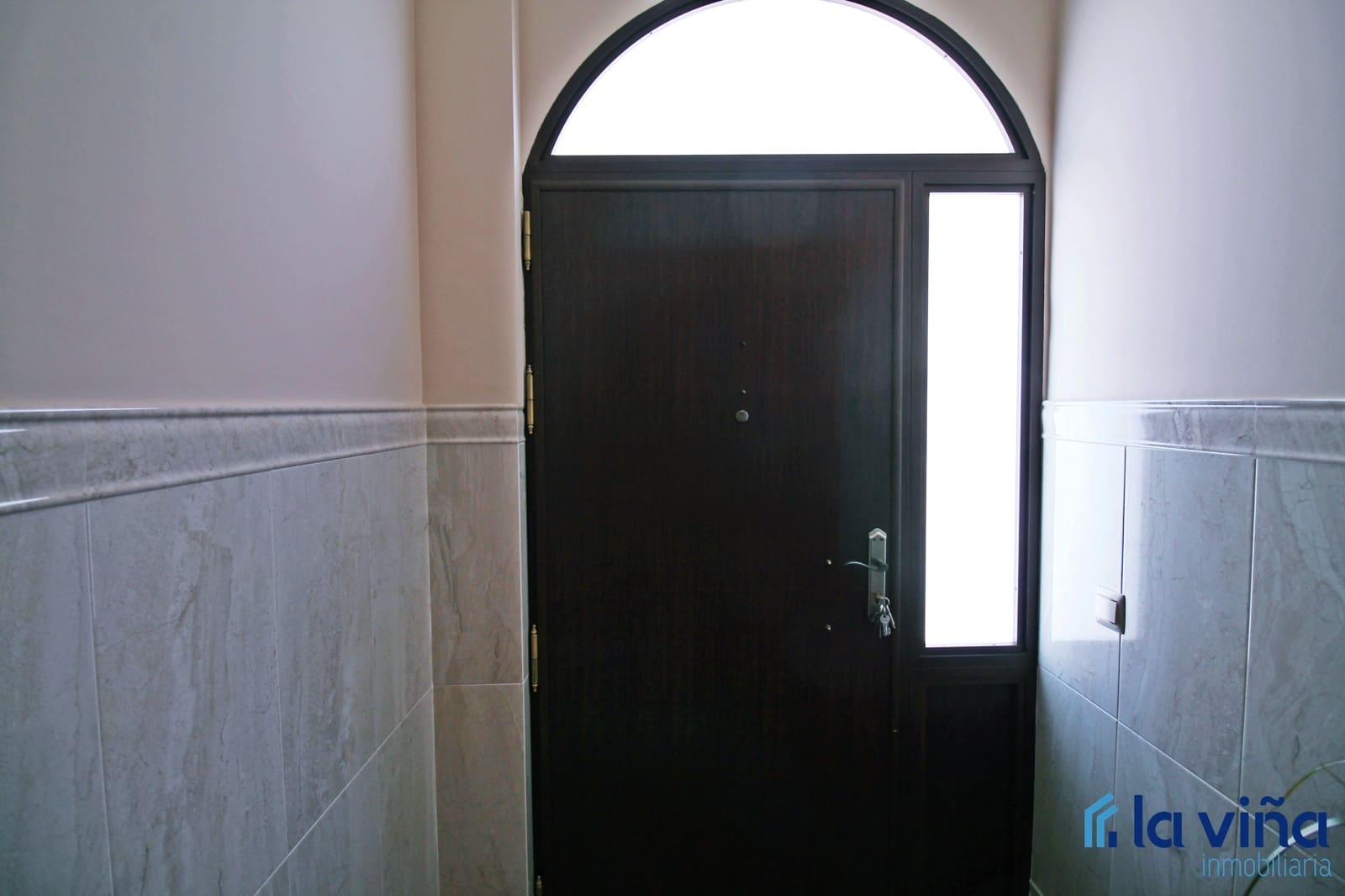 6 soveværelse Semi-Rækkehus til salg i Mollina - € 420.000 (Ref: 8254400)