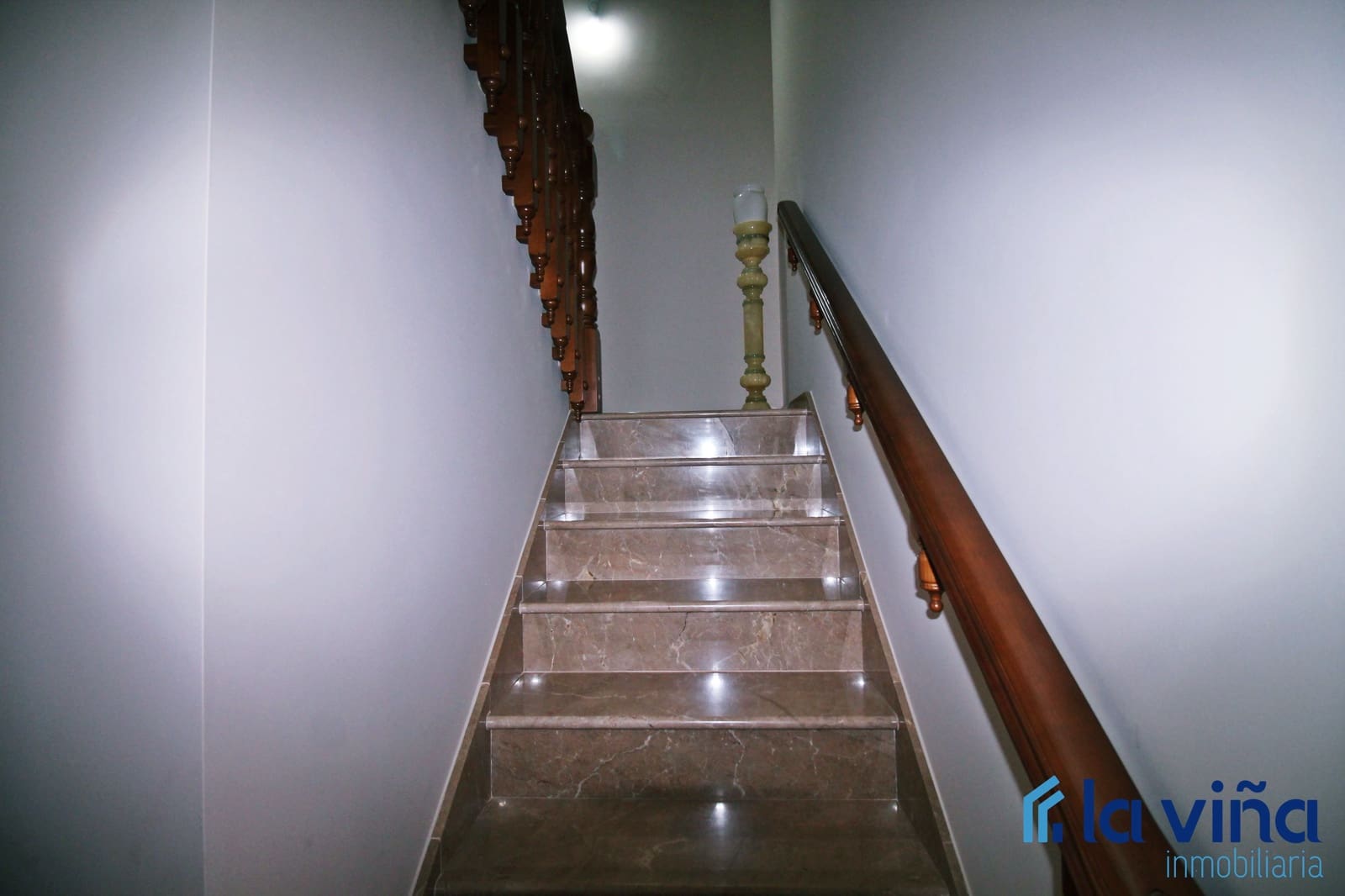 6 soveværelse Semi-Rækkehus til salg i Mollina - € 420.000 (Ref: 8254400)