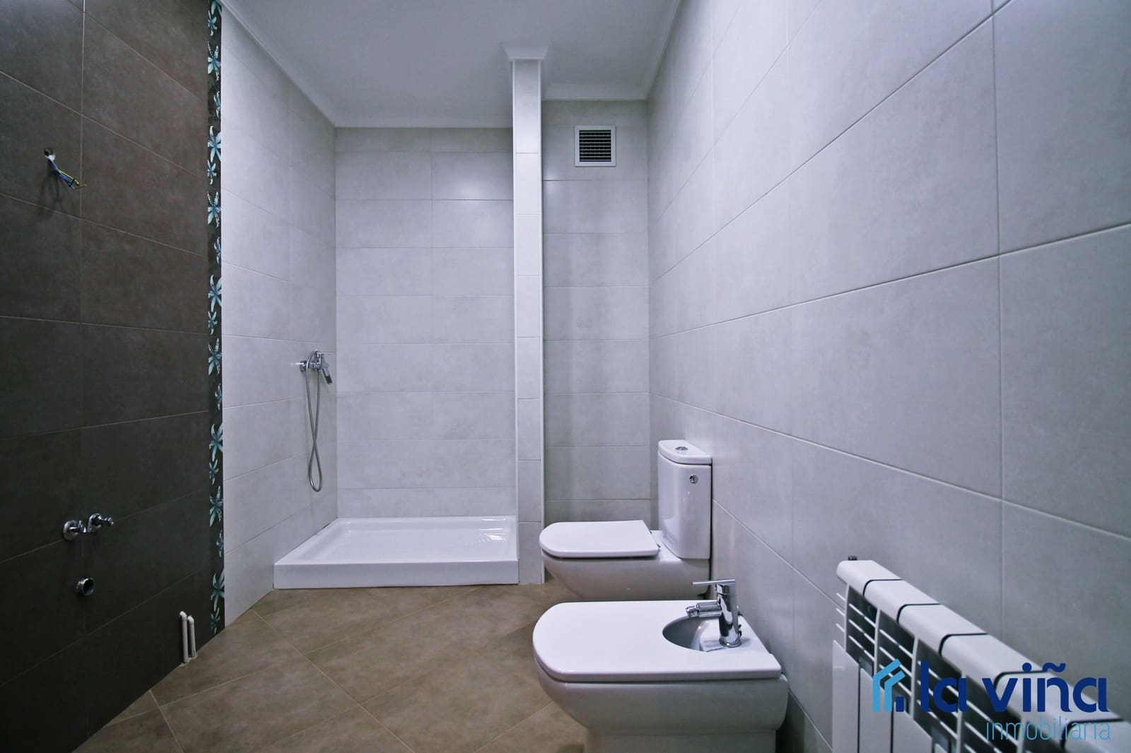 6 soveværelse Semi-Rækkehus til salg i Mollina - € 420.000 (Ref: 8254400)