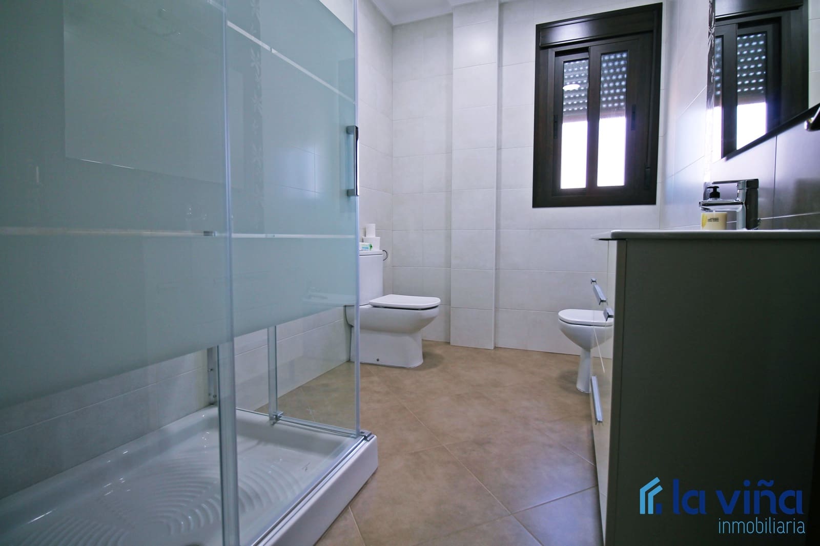 6 soveværelse Semi-Rækkehus til salg i Mollina - € 420.000 (Ref: 8254400)