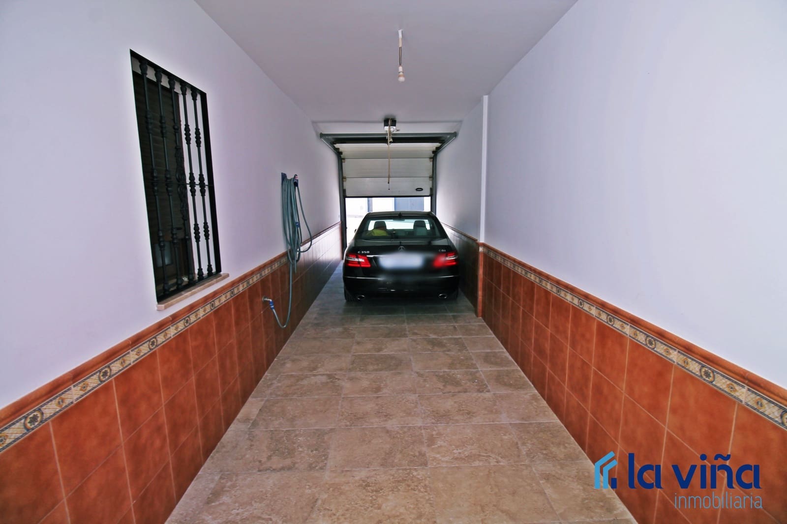 6 soveværelse Semi-Rækkehus til salg i Mollina - € 420.000 (Ref: 8254400)