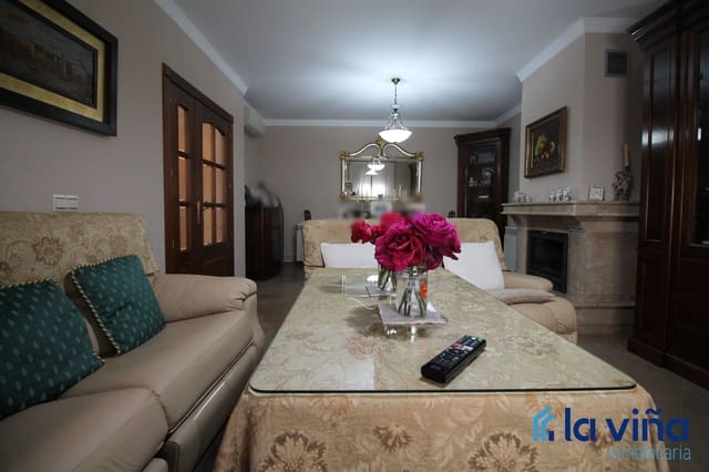 6 soveværelse Semi-Rækkehus til salg i Mollina - € 420.000 (Ref: 8254400)