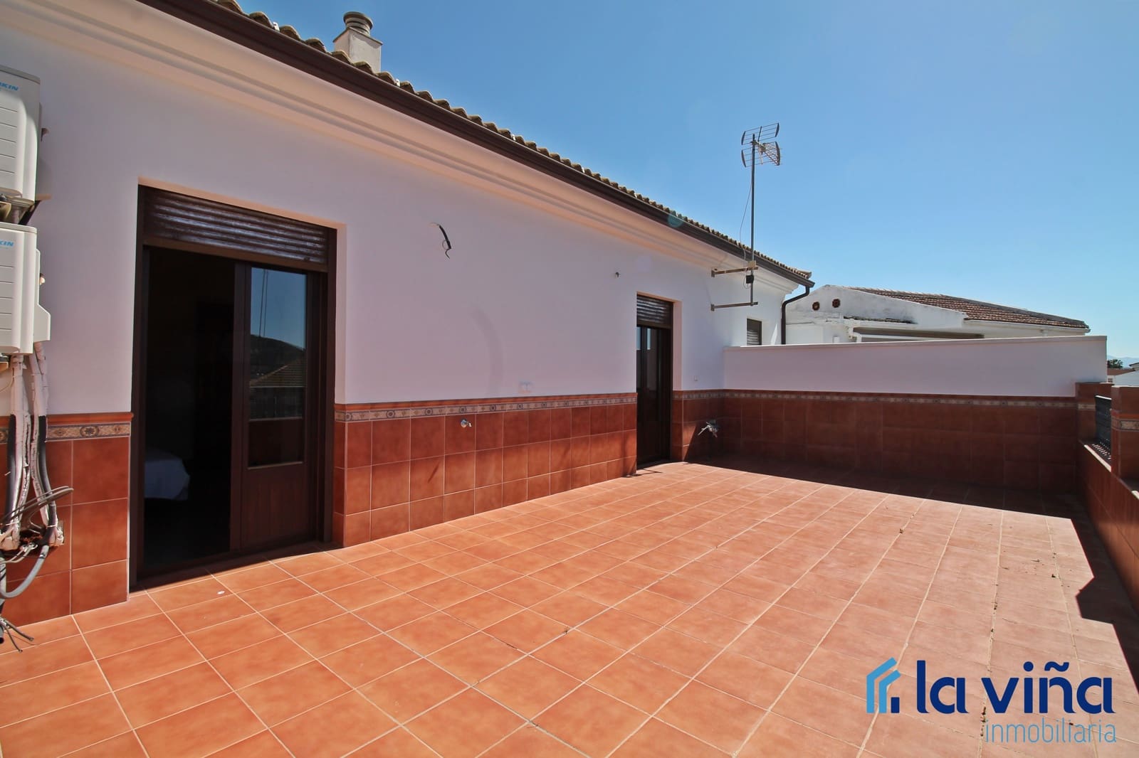 6 soveværelse Semi-Rækkehus til salg i Mollina - € 420.000 (Ref: 8254400)