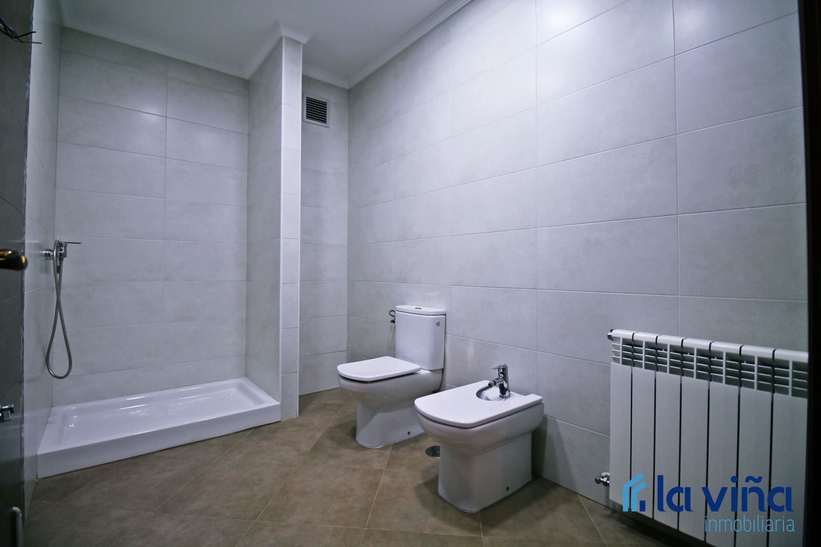 6 soveværelse Semi-Rækkehus til salg i Mollina - € 420.000 (Ref: 8254400)