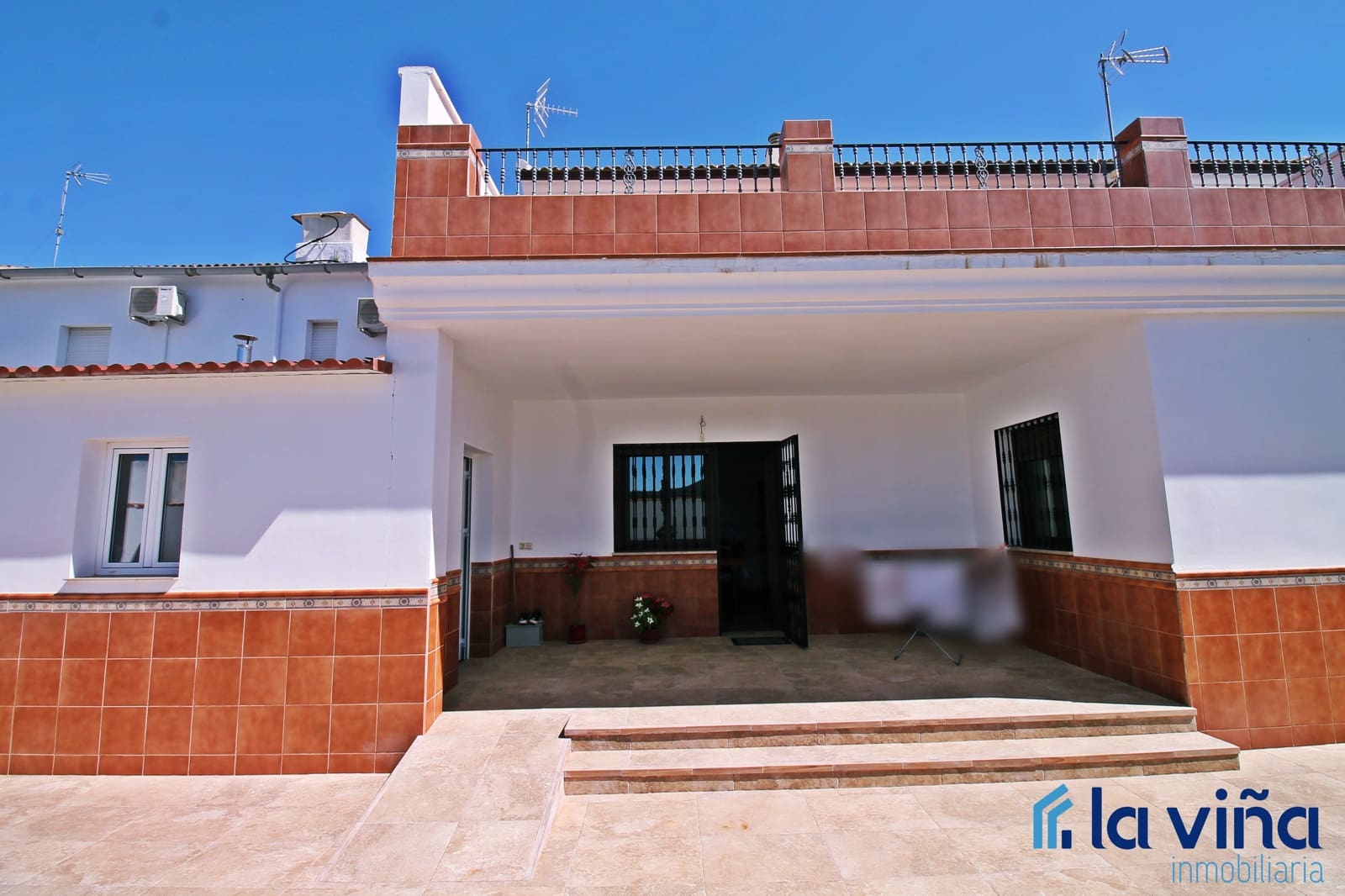 6 soveværelse Semi-Rækkehus til salg i Mollina - € 420.000 (Ref: 8254400)