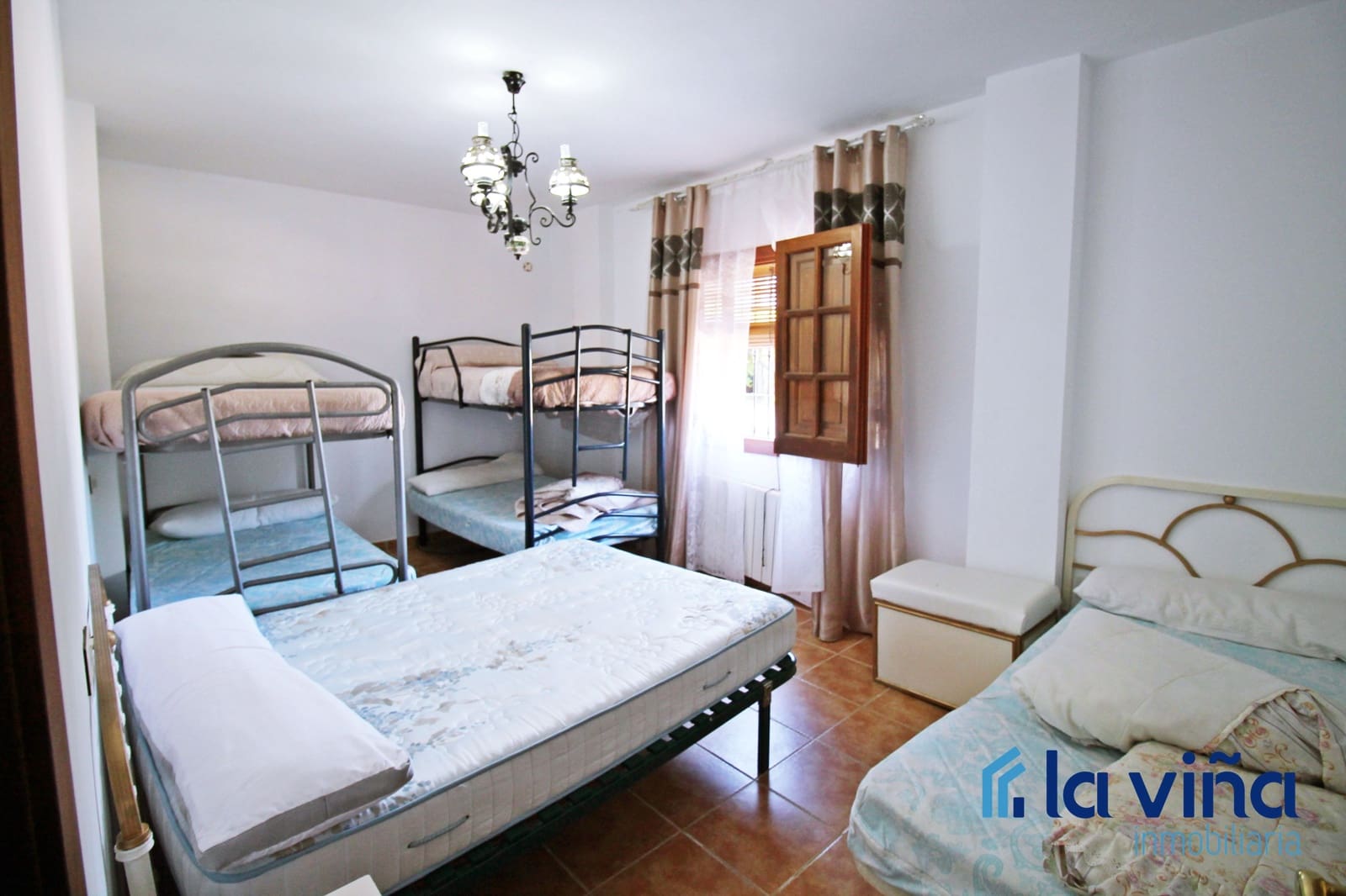 3 soveværelse Villa til salg i Villanueva de Tapia med swimmingpool - € 380.000 (Ref: 8333110)