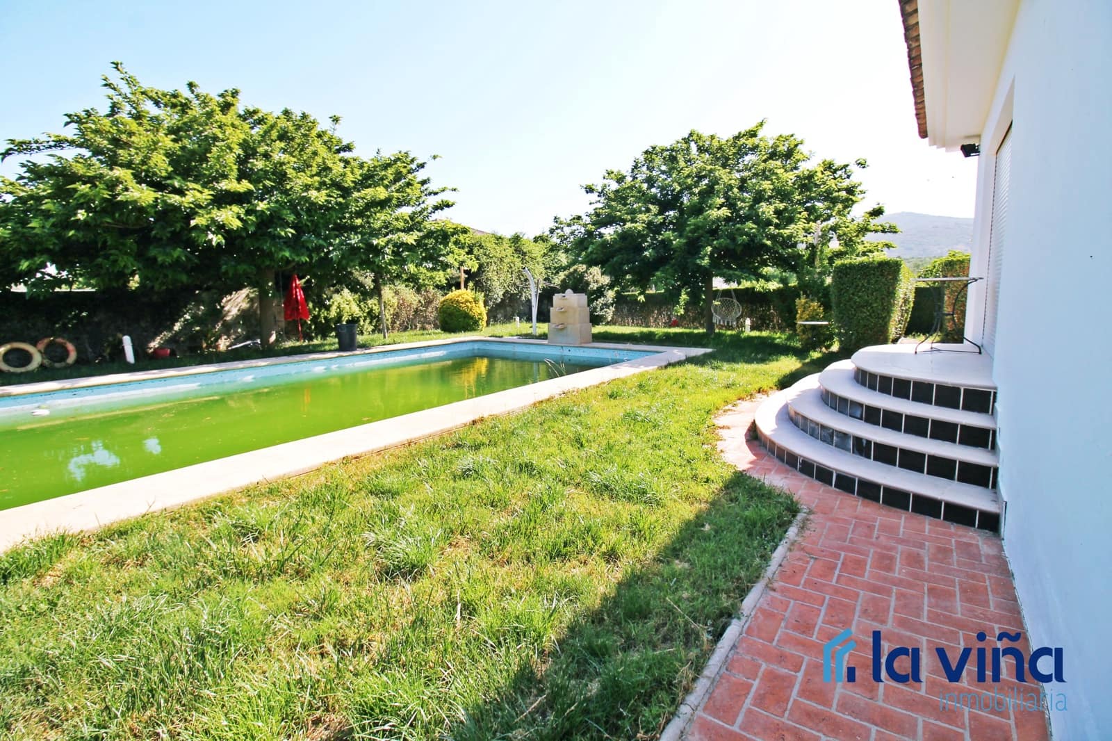 3 soveværelse Villa til salg i Villanueva de Tapia med swimmingpool - € 380.000 (Ref: 8333110)