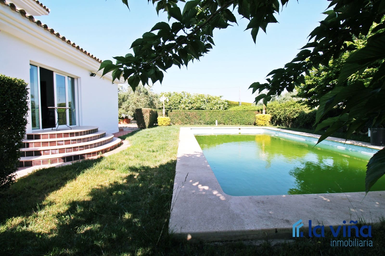 3 soveværelse Villa til salg i Villanueva de Tapia med swimmingpool - € 380.000 (Ref: 8333110)