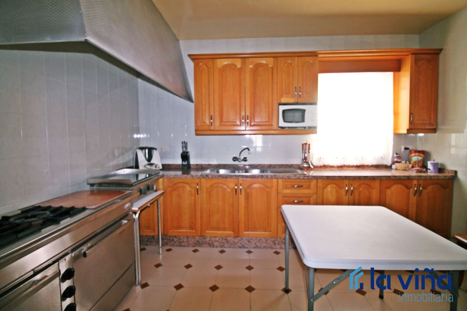 6 slaapkamer Restaurant/bar te koop in Villanueva de Algaidas - € 159.000 (Ref: 8383769)