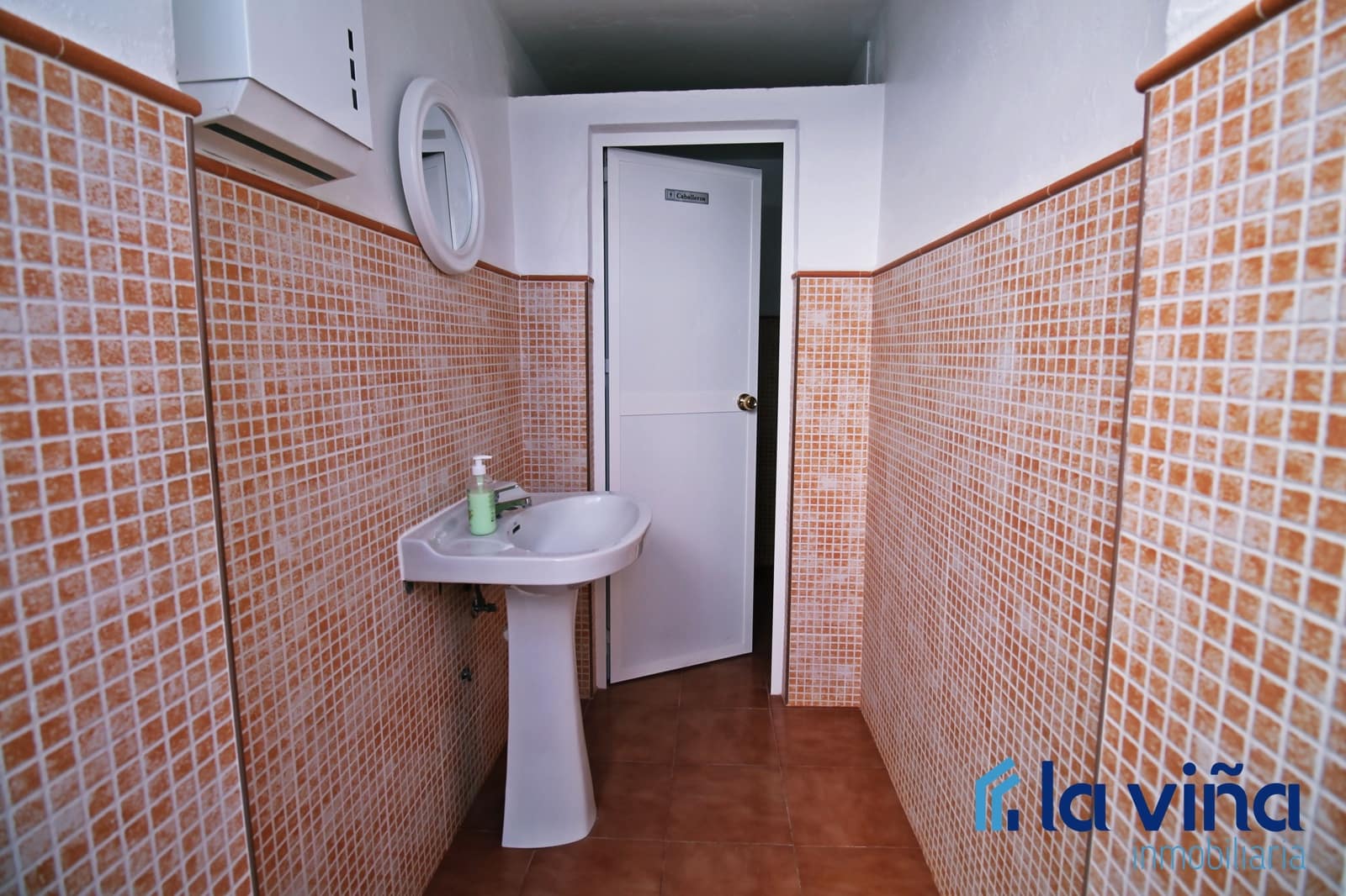 6 slaapkamer Restaurant/bar te koop in Villanueva de Algaidas - € 159.000 (Ref: 8383769)