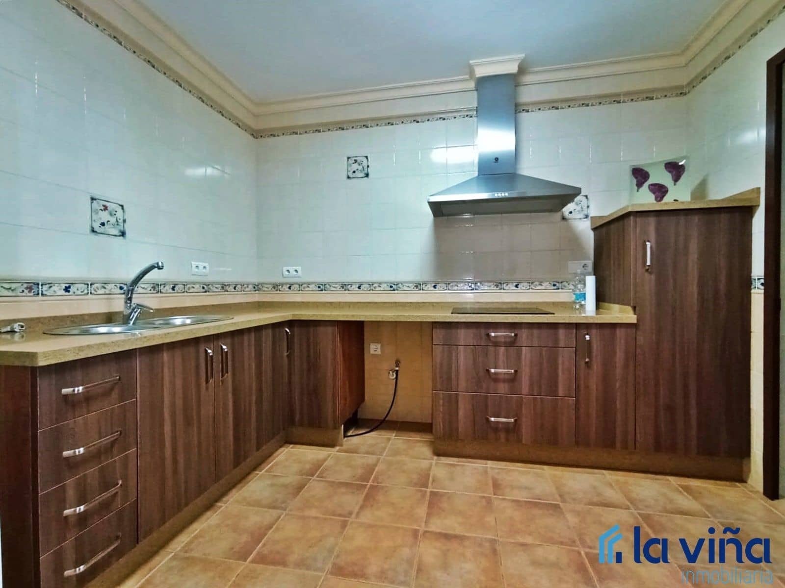 6 slaapkamer Villa te koop in Campillos met garage - € 226.900 (Ref: 8393204)
