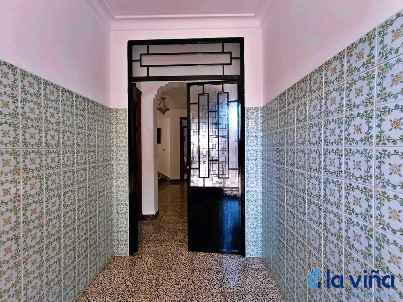 6 slaapkamer Villa te koop in Campillos met garage - € 226.900 (Ref: 8393204)