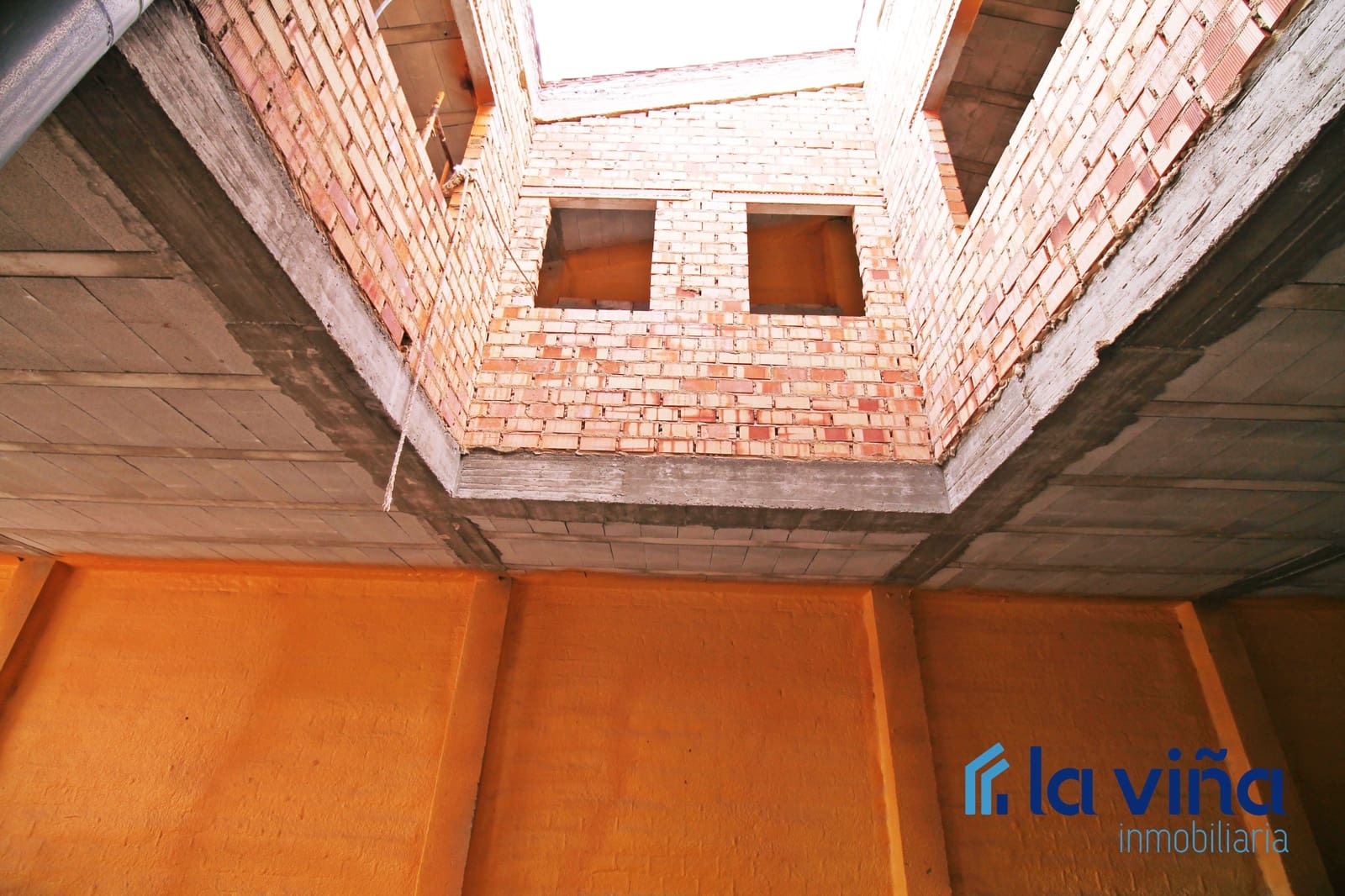 Byhus til salg i Alameda - € 199.500 (Ref: 8538010)