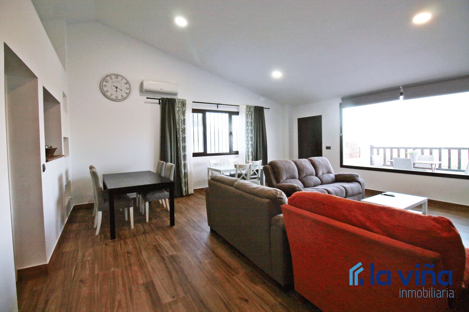 6 soveværelse Villa til salg i Antequera med swimmingpool - € 670.000 (Ref: 8706303)