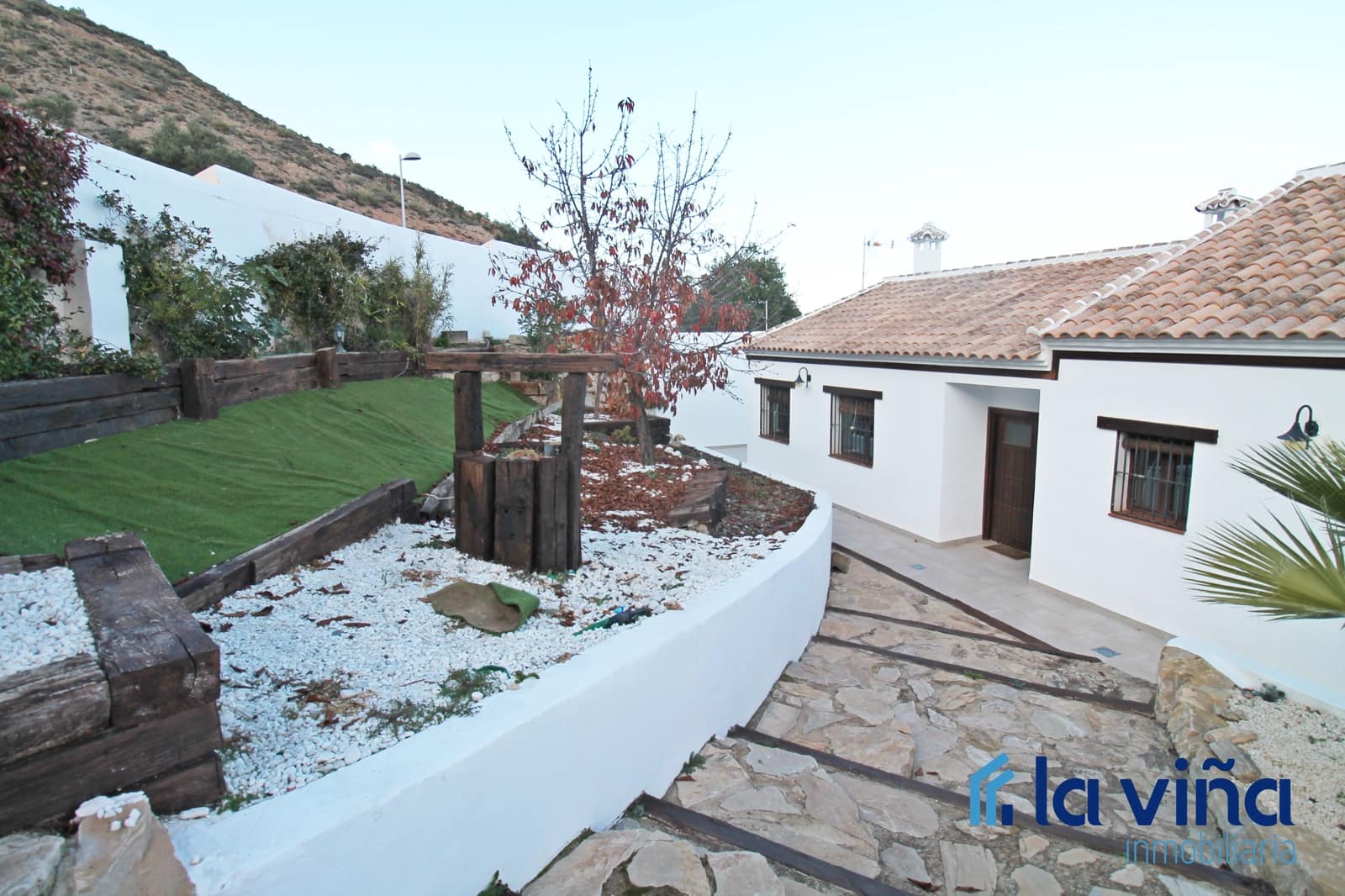 6 soveværelse Villa til salg i Antequera med swimmingpool - € 670.000 (Ref: 8706303)
