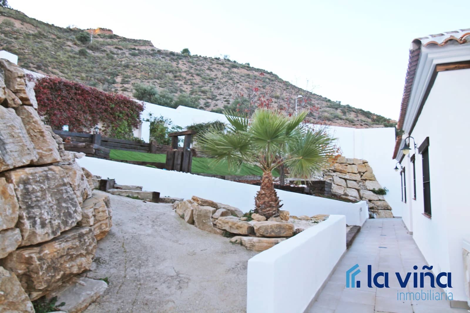 6 soveværelse Villa til salg i Antequera med swimmingpool - € 670.000 (Ref: 8706303)