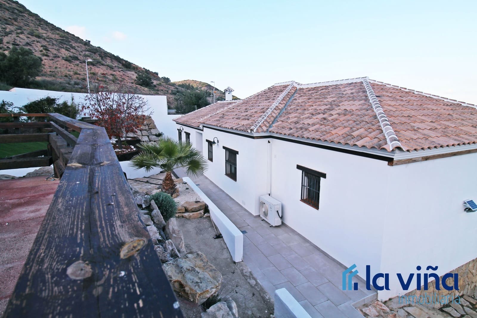 6 soveværelse Villa til salg i Antequera med swimmingpool - € 670.000 (Ref: 8706303)