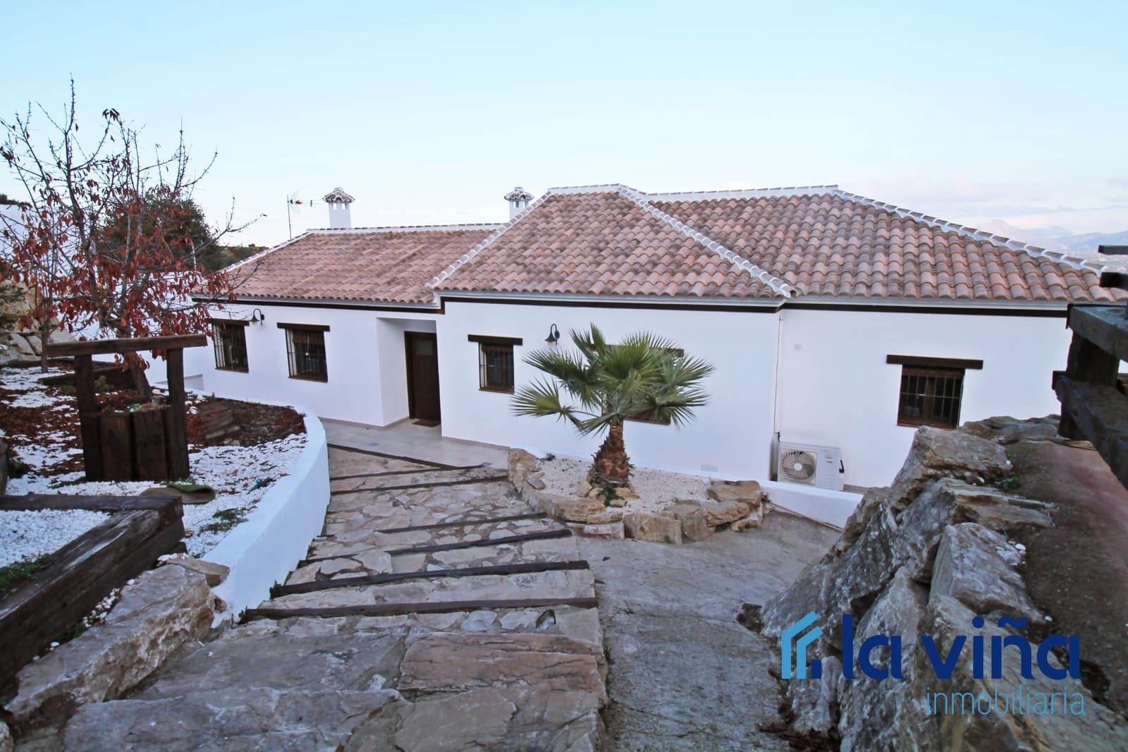 6 soveværelse Villa til salg i Antequera med swimmingpool - € 670.000 (Ref: 8706303)