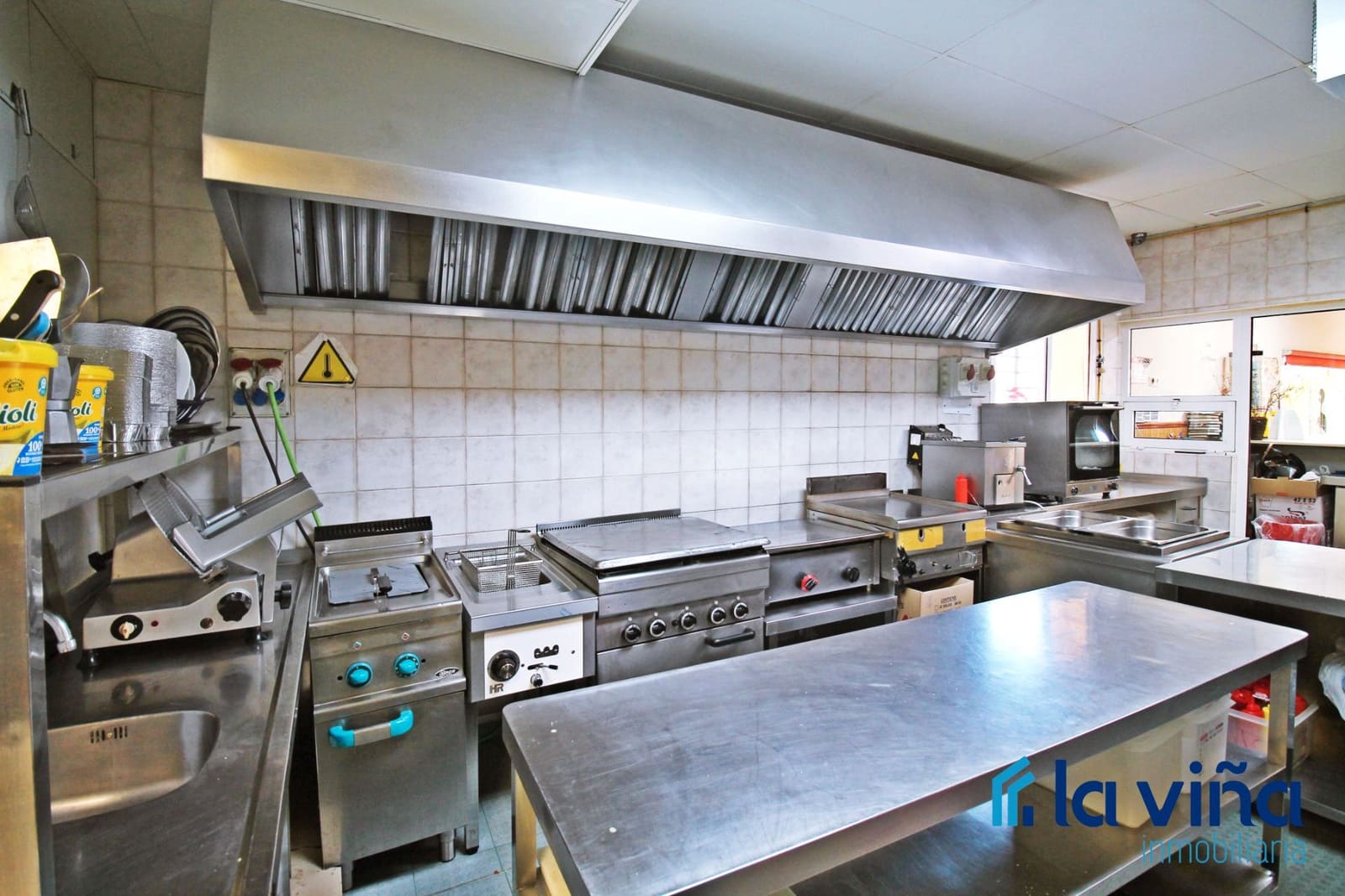 Erhverv til salg i Antequera - € 315.000 (Ref: 8777663)