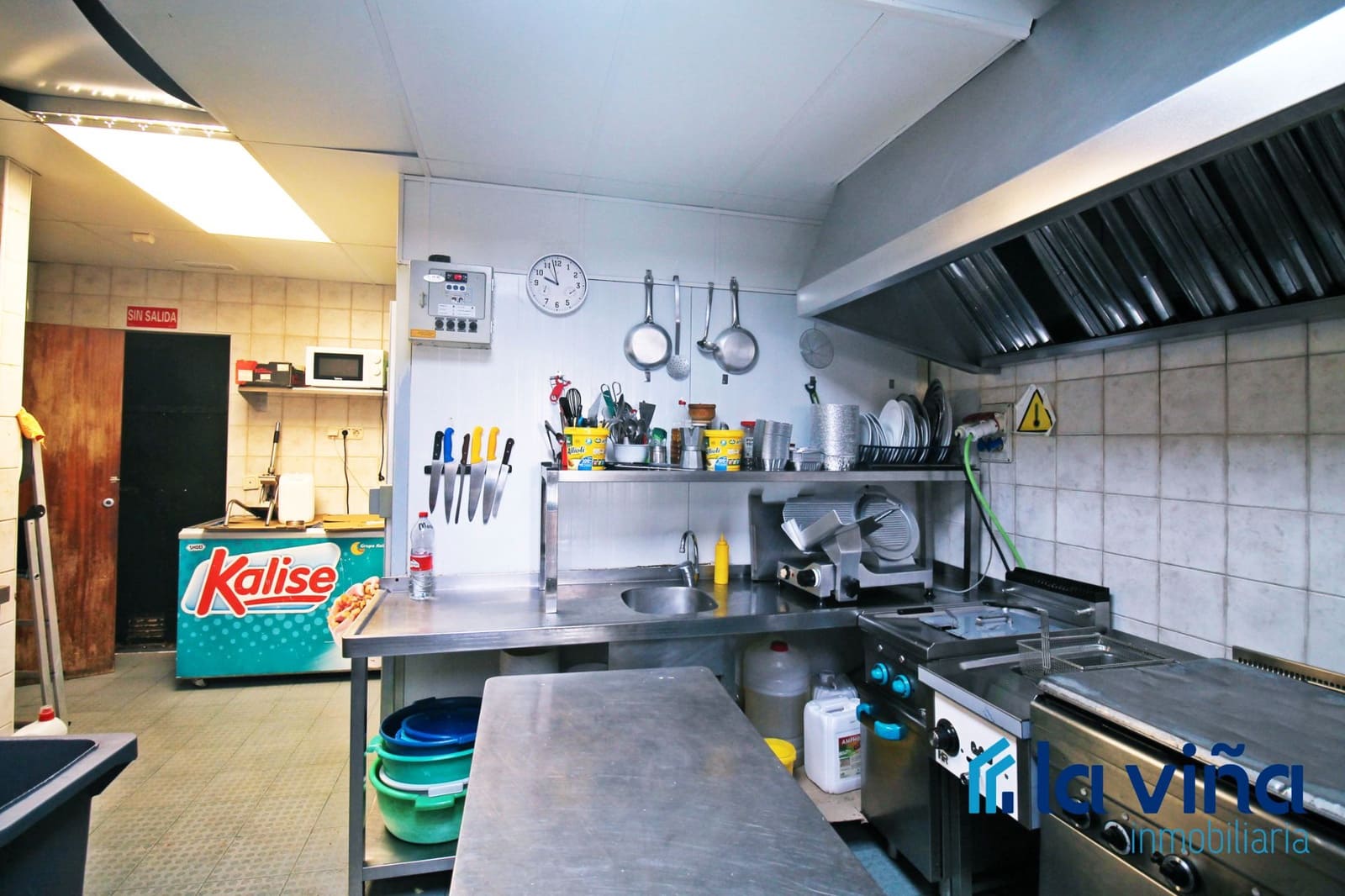 Erhverv til salg i Antequera - € 315.000 (Ref: 8777663)