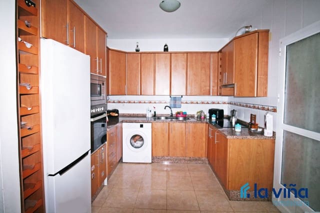 4 soveværelse Semi-Rækkehus til salg i Mollina med swimmingpool - € 210.000 (Ref: 8790218)