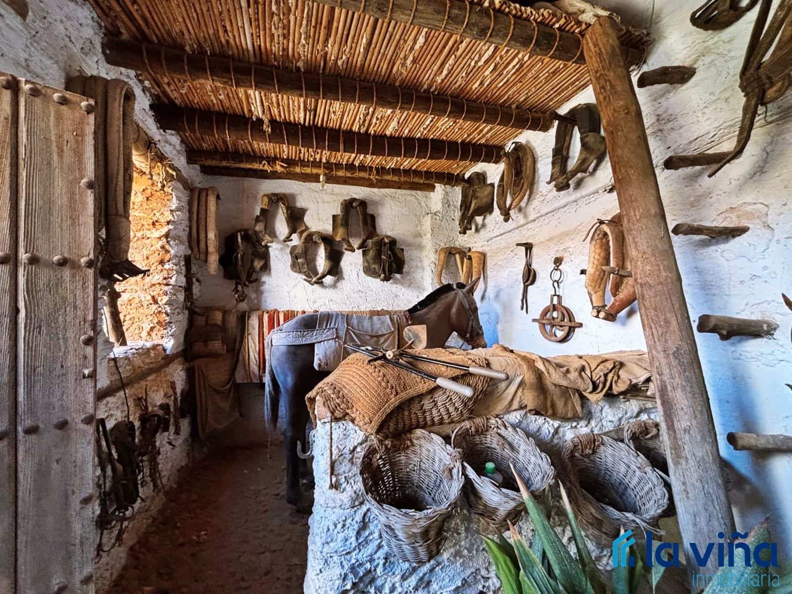 Ruin til salg i Alameda - € 147.000 (Ref: 8838160)