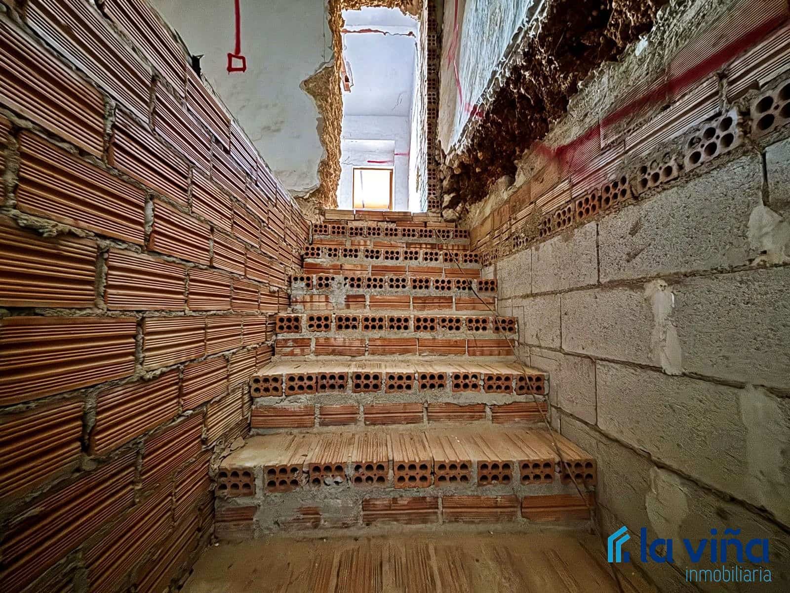 Ruin til salg i Alameda - € 147.000 (Ref: 8838160)