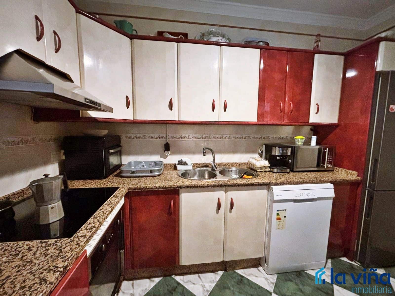 5 soveværelse Byhus til salg i Antequera - € 178.500 (Ref: 8878252)