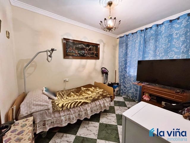 5 soveværelse Byhus til salg i Bobadilla, Antequera - € 178.500 (Ref: 8878252)