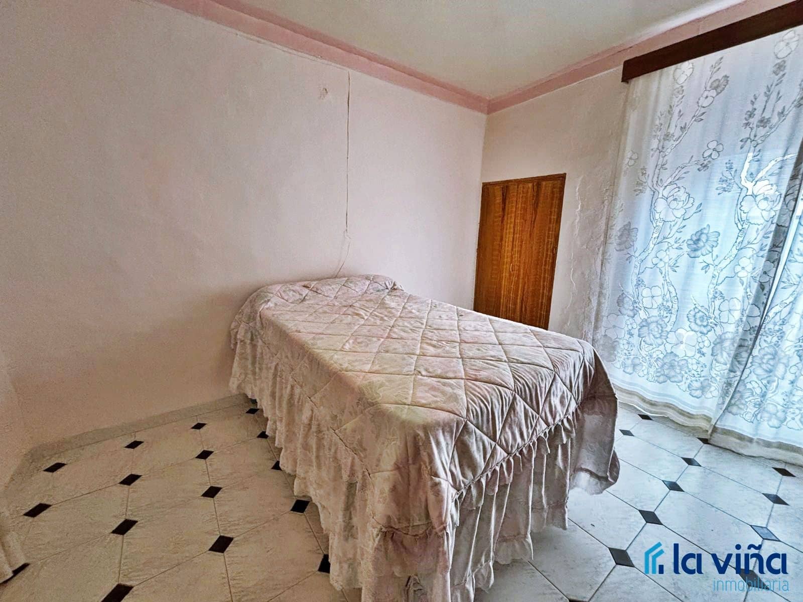 5 soveværelse Byhus til salg i Benameji - € 58.000 (Ref: 8885068)