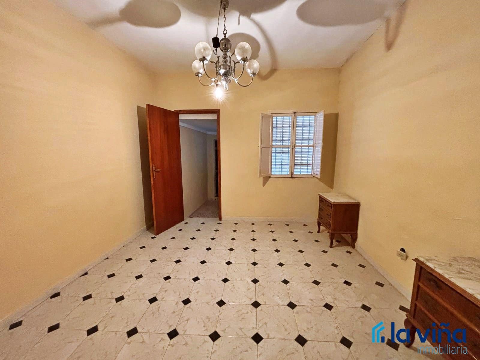 5 soveværelse Byhus til salg i Benameji - € 58.000 (Ref: 8885068)