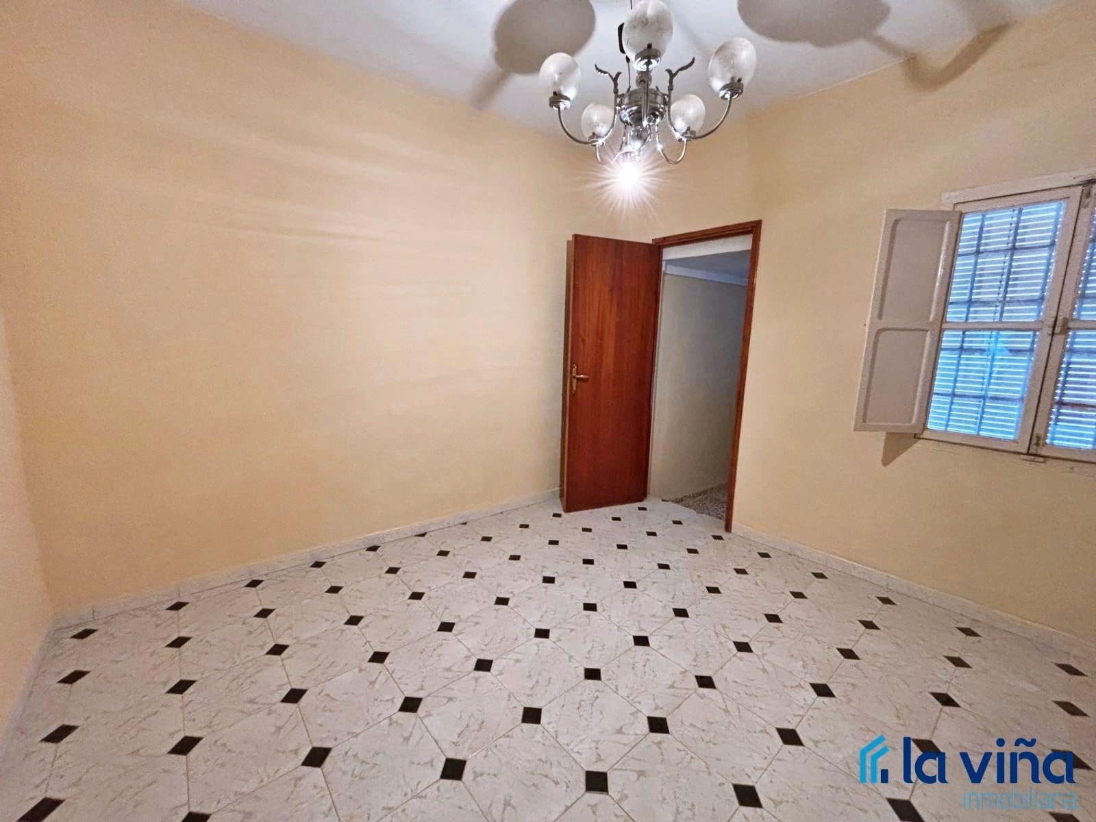 5 soveværelse Byhus til salg i Benameji - € 58.000 (Ref: 8885068)