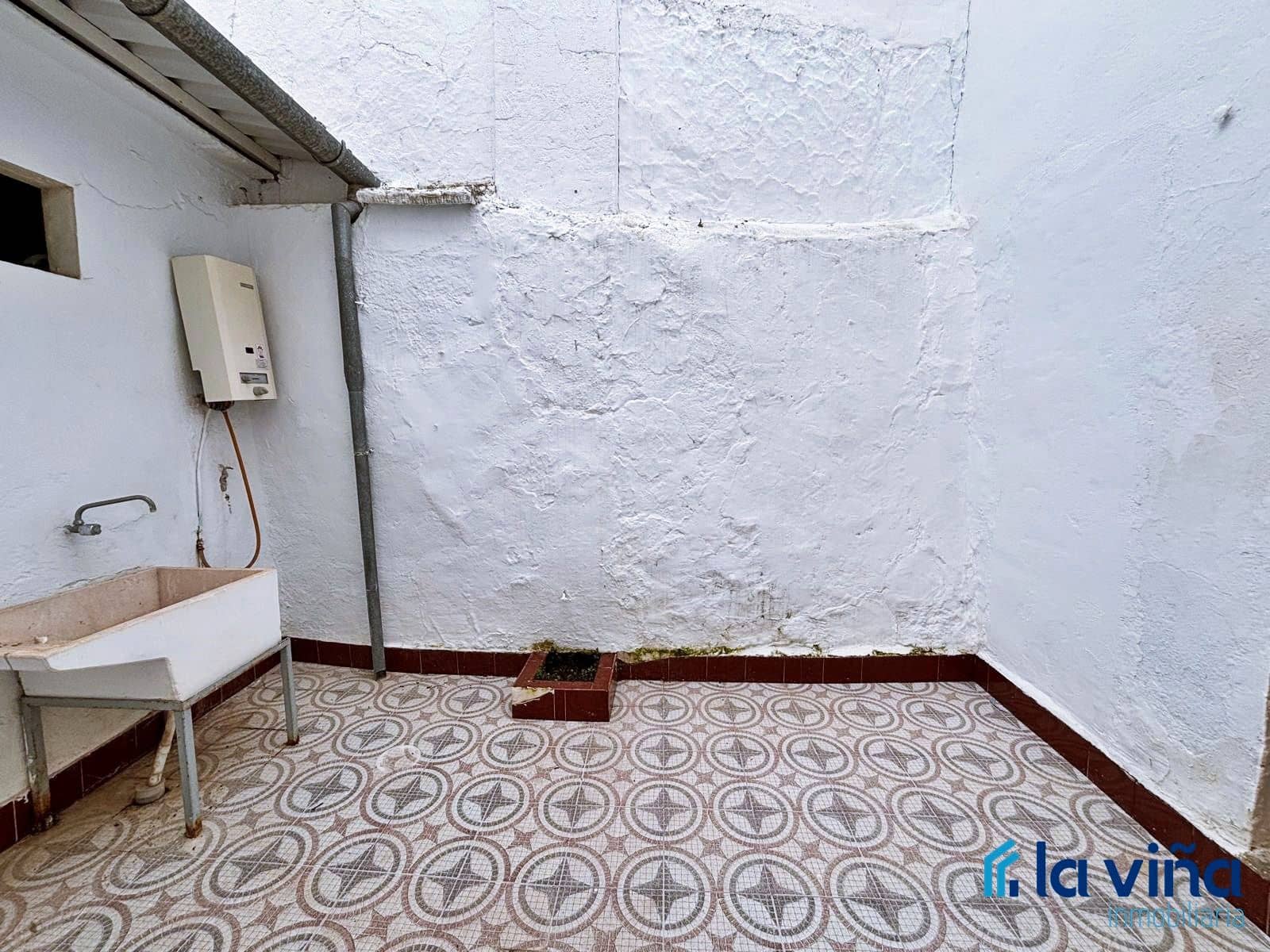 5 soveværelse Byhus til salg i Benameji - € 58.000 (Ref: 8885068)