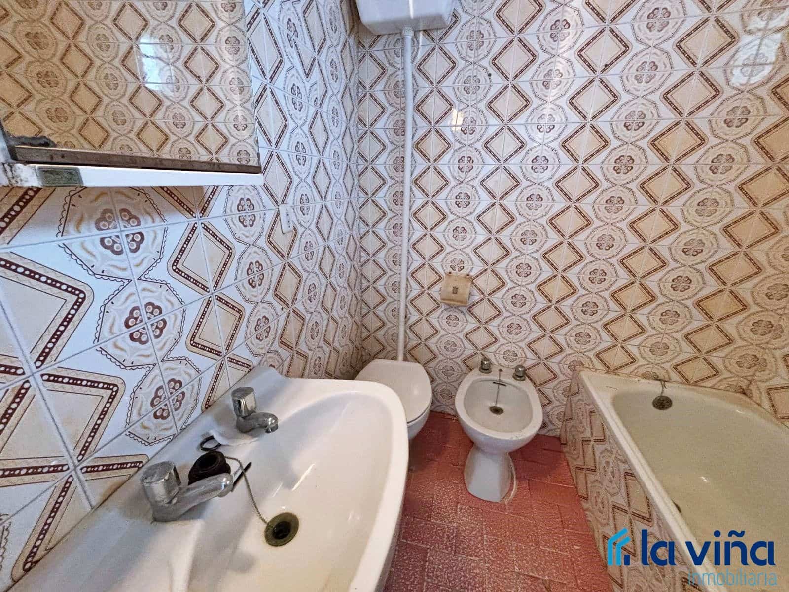 5 soveværelse Byhus til salg i Benameji - € 58.000 (Ref: 8885068)