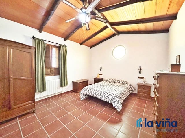 8 sypialnia Finka/Dom wiejski na sprzedaż w Fuente de Piedra z basenem - 800 000 € (Ref: 8918421)