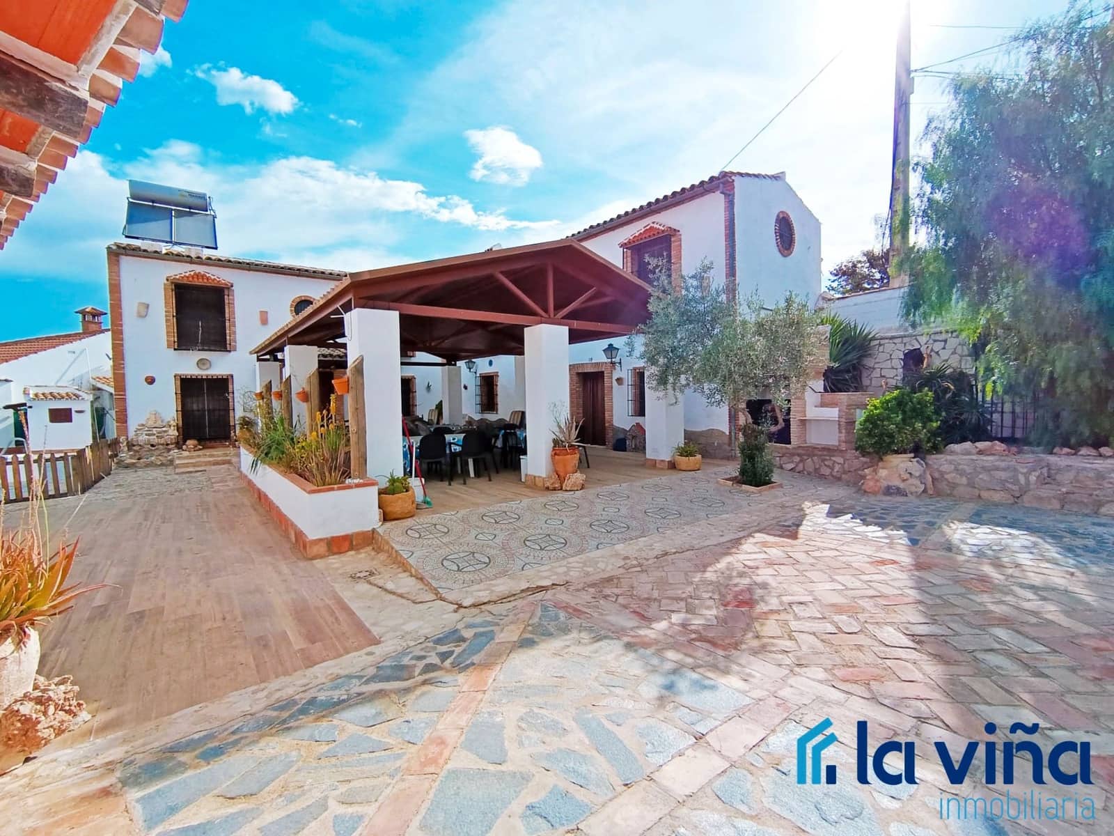 8 sypialnia Finka/Dom wiejski na sprzedaż w Fuente de Piedra z basenem - 800 000 € (Ref: 8918421)