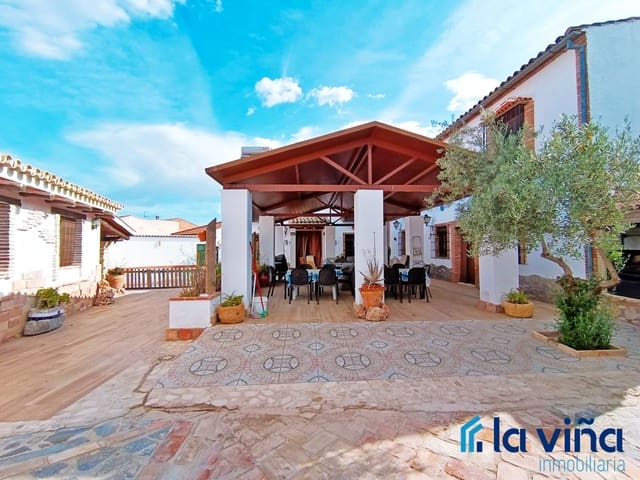 8 sypialnia Finka/Dom wiejski na sprzedaż w Fuente de Piedra z basenem - 800 000 € (Ref: 8918421)