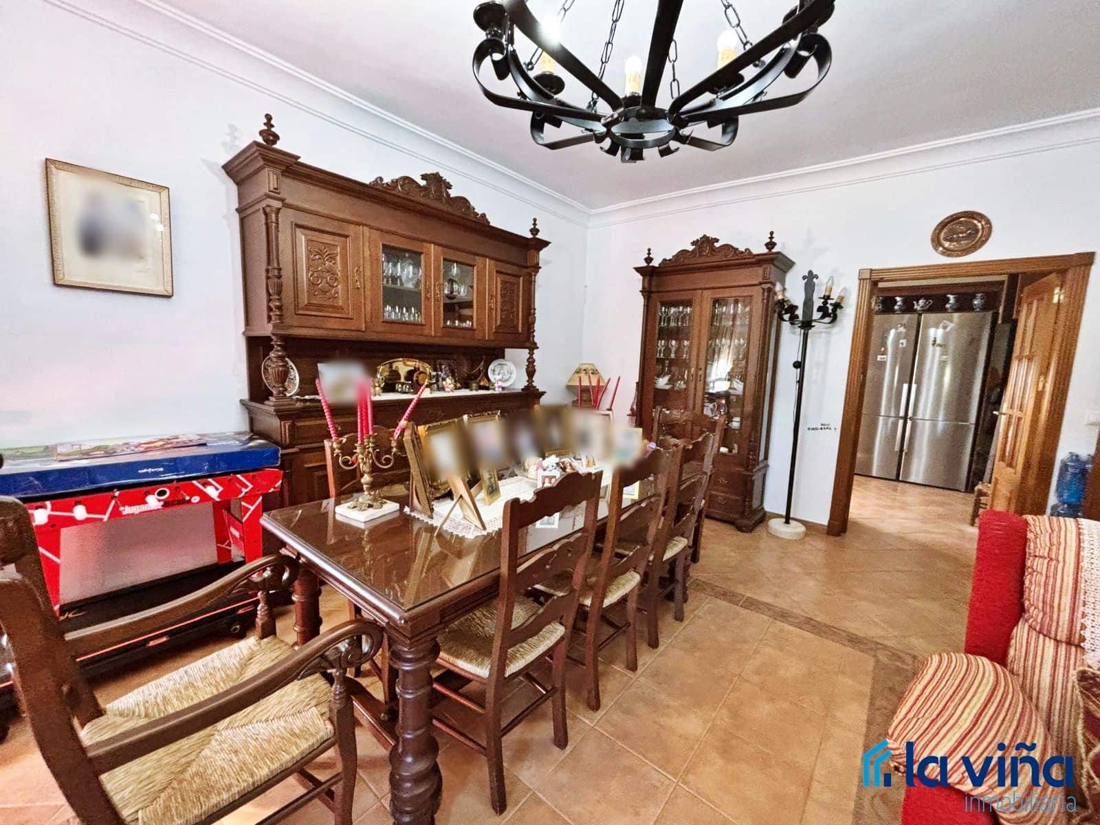 5 soveværelse Villa til salg i Casariche med swimmingpool garage - € 425.000 (Ref: 8936393)