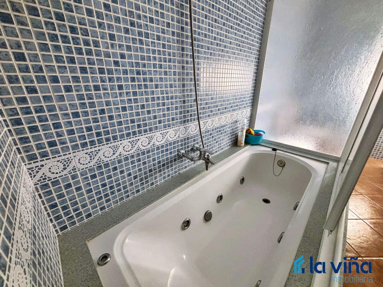 5 soveværelse Villa til salg i Casariche med swimmingpool garage - € 425.000 (Ref: 8936393)