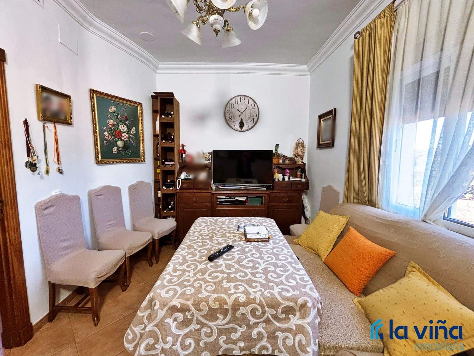 5 soveværelse Villa til salg i Casariche med swimmingpool garage - € 425.000 (Ref: 8936393)