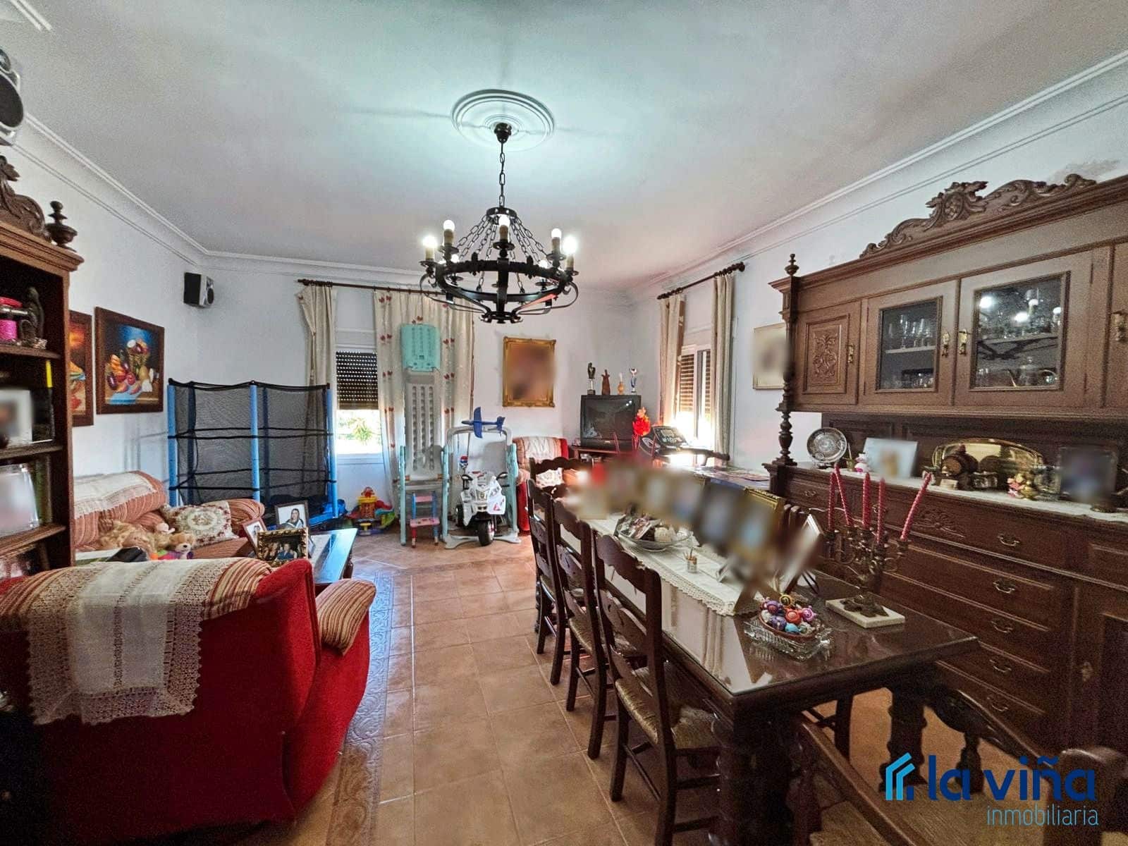 5 soveværelse Villa til salg i Casariche med swimmingpool garage - € 425.000 (Ref: 8936393)