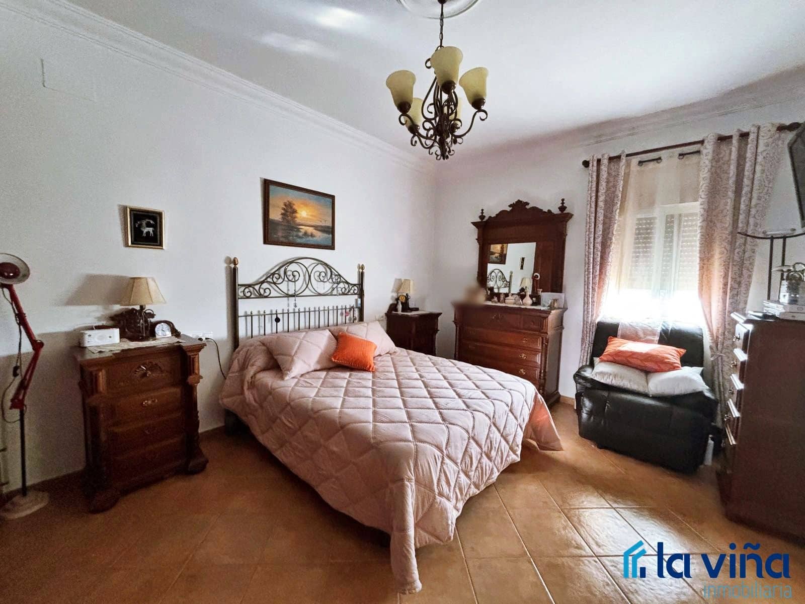 5 soveværelse Villa til salg i Casariche med swimmingpool garage - € 425.000 (Ref: 8936393)