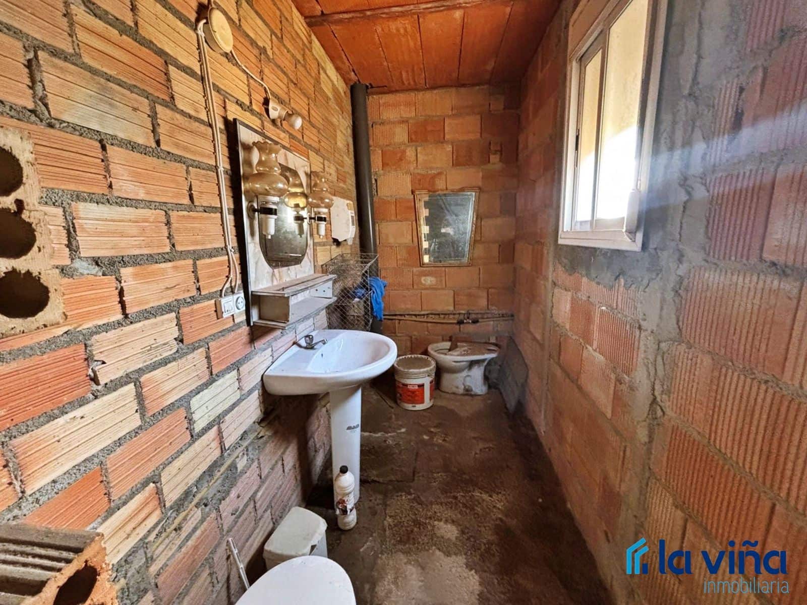 5 soveværelse Villa til salg i Casariche med swimmingpool garage - € 425.000 (Ref: 8936393)