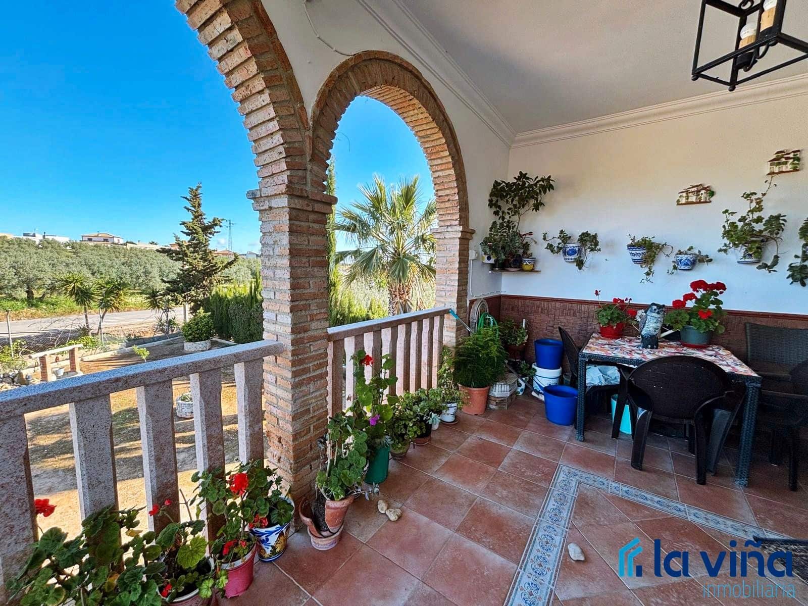 5 soveværelse Villa til salg i Casariche med swimmingpool garage - € 425.000 (Ref: 8936393)