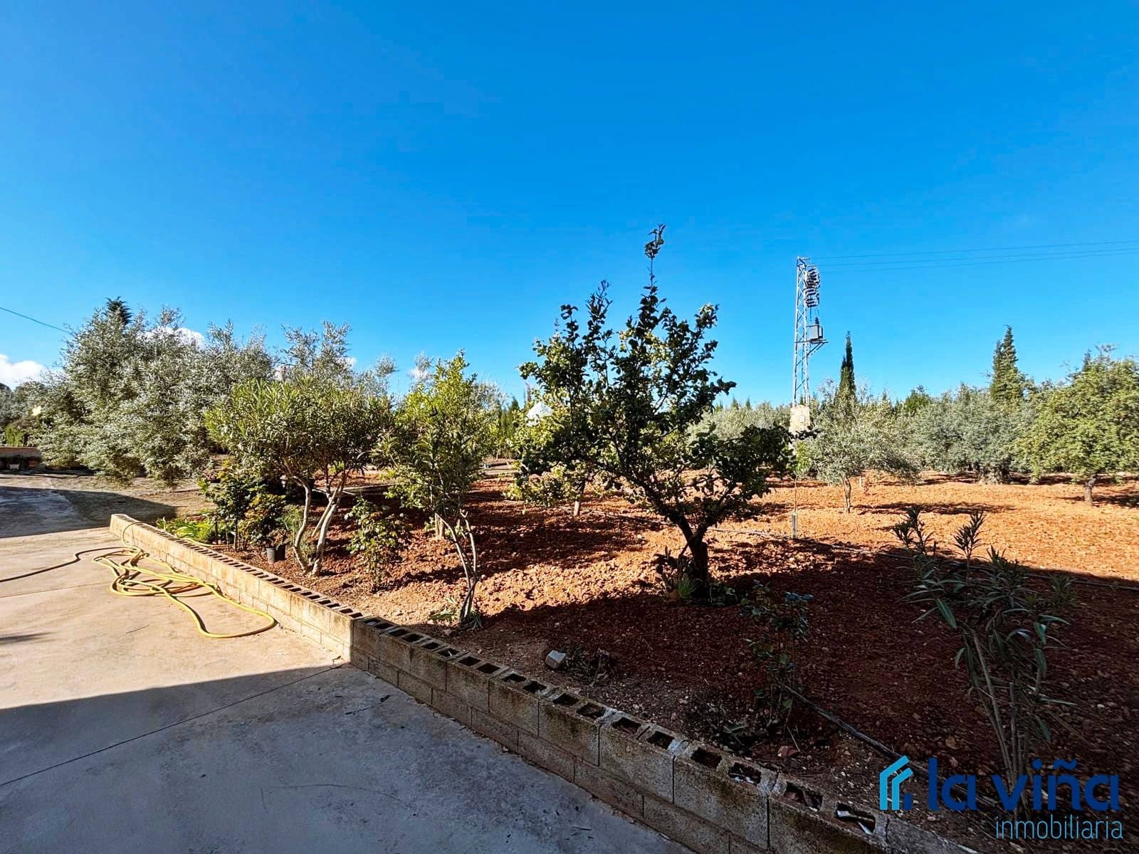 5 soveværelse Villa til salg i Casariche med swimmingpool garage - € 425.000 (Ref: 8936393)